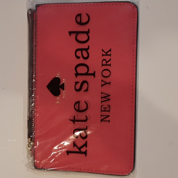 NWT Women's Kate Spade Pink Wristlet NEW - Picture 1 of 7
